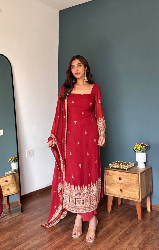 06446A1 Designer Suit & Pent Set Elegant Ethnic Wear