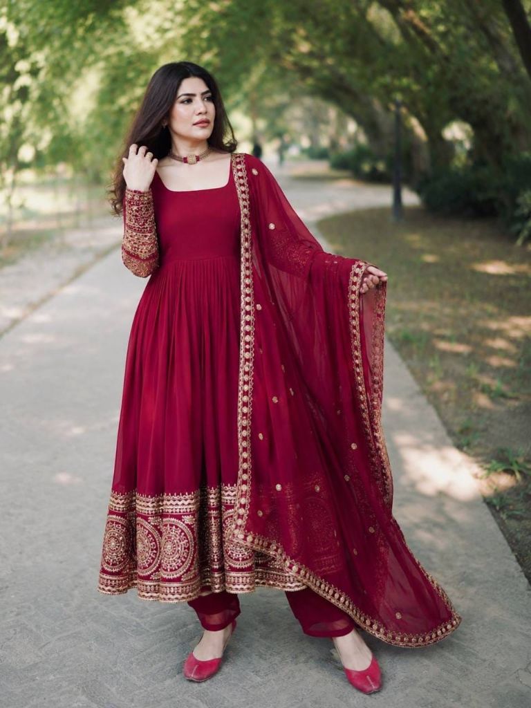 06466 New Designer Party Gown & Dupatta Set