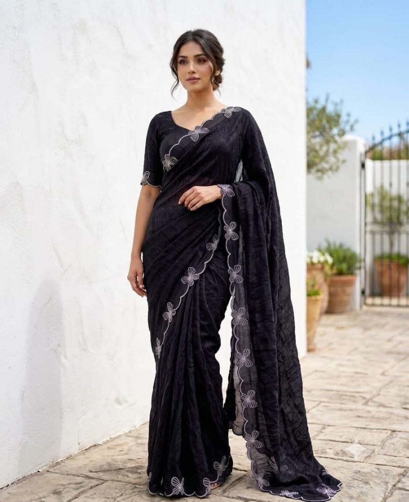 06526A2 PRESENT NEW TRENDING SIROSKI WORK SAREE