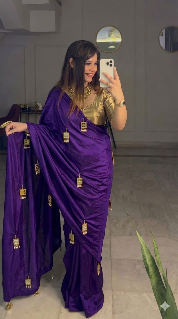 06561A6 NEW INSTRGRAM VIRAL TRENDING SAREE