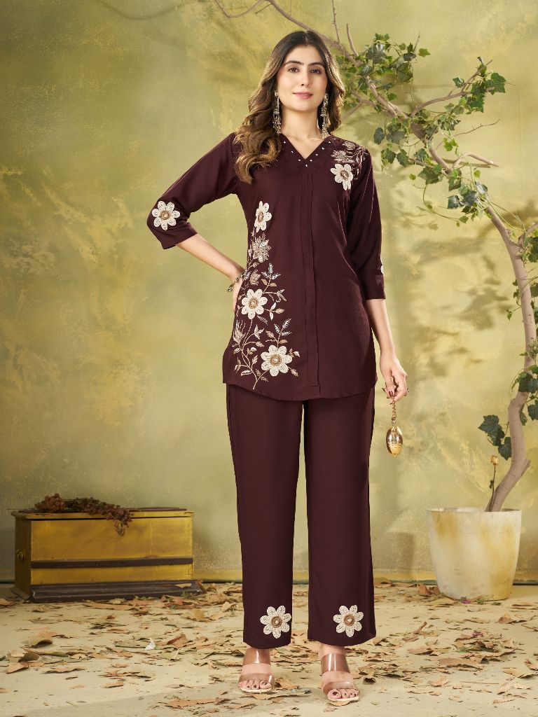 *Co-Ords Set (Stitched)*