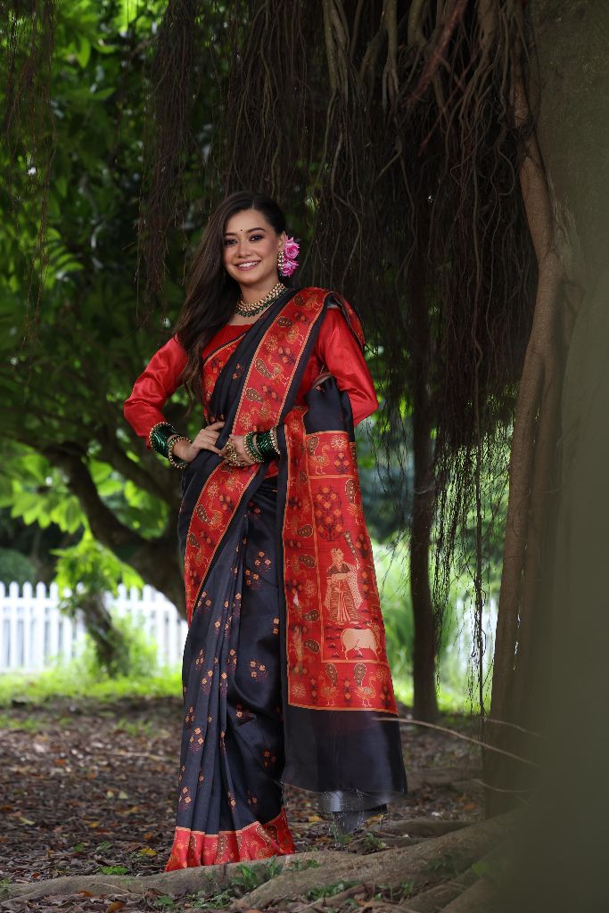 *PREMIUM MIXTURE OF PEACOCK AND PICHWAI PRINT*